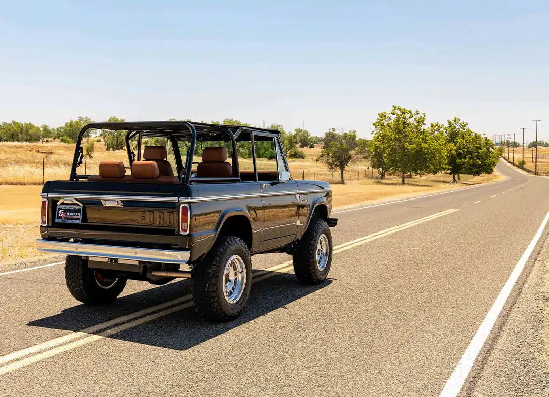 What to Look for in an Early Bronco Builder
